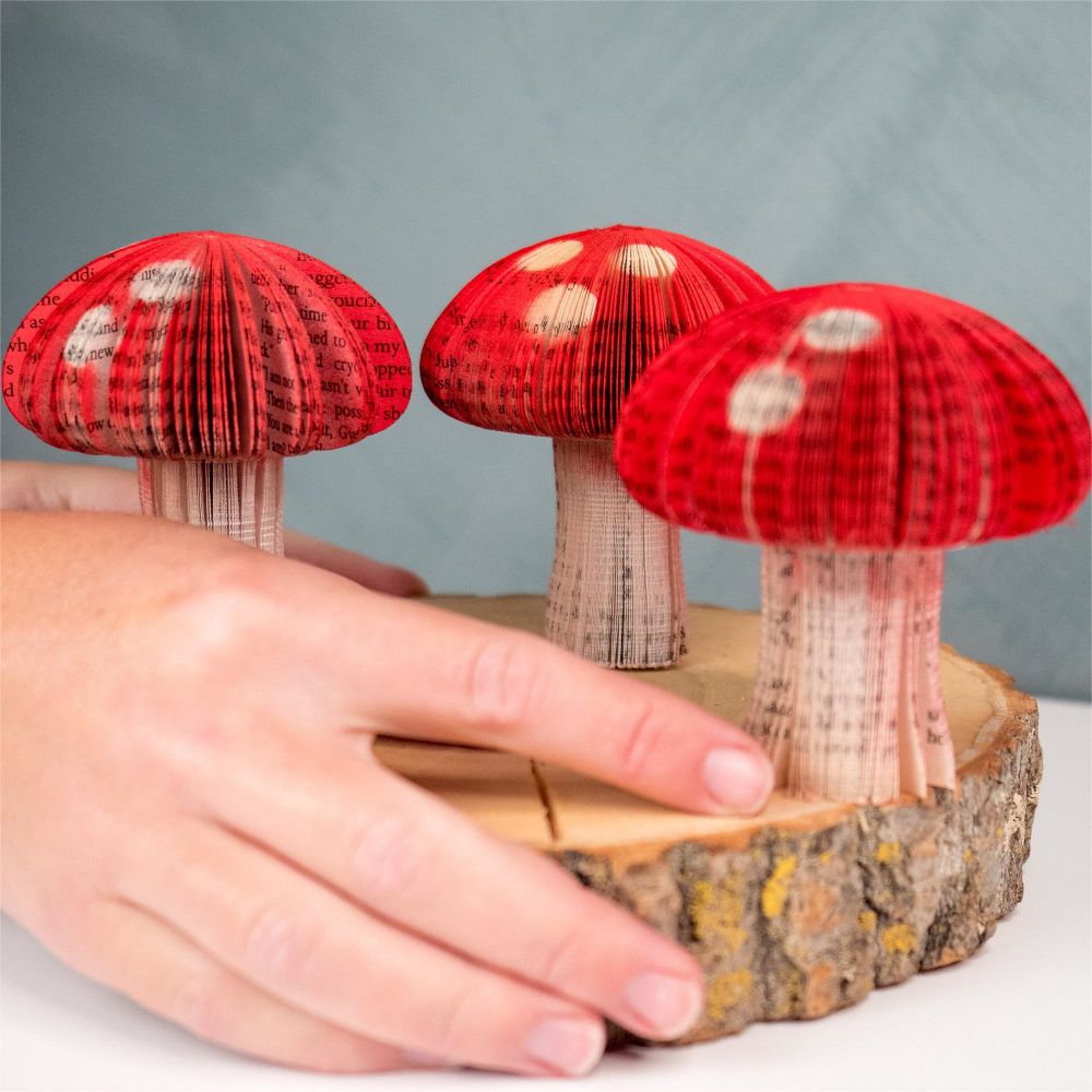 Mini ECO-friendly Mushrooms Honeycomb Paper Decorations