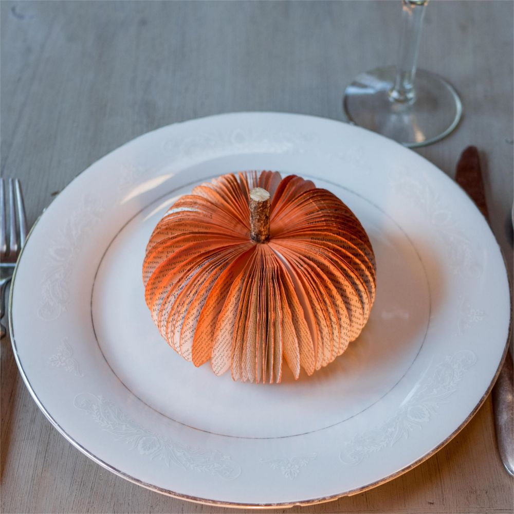 Book Page Pumpkins Thanksgiving Table Decor Halloween Ornaments