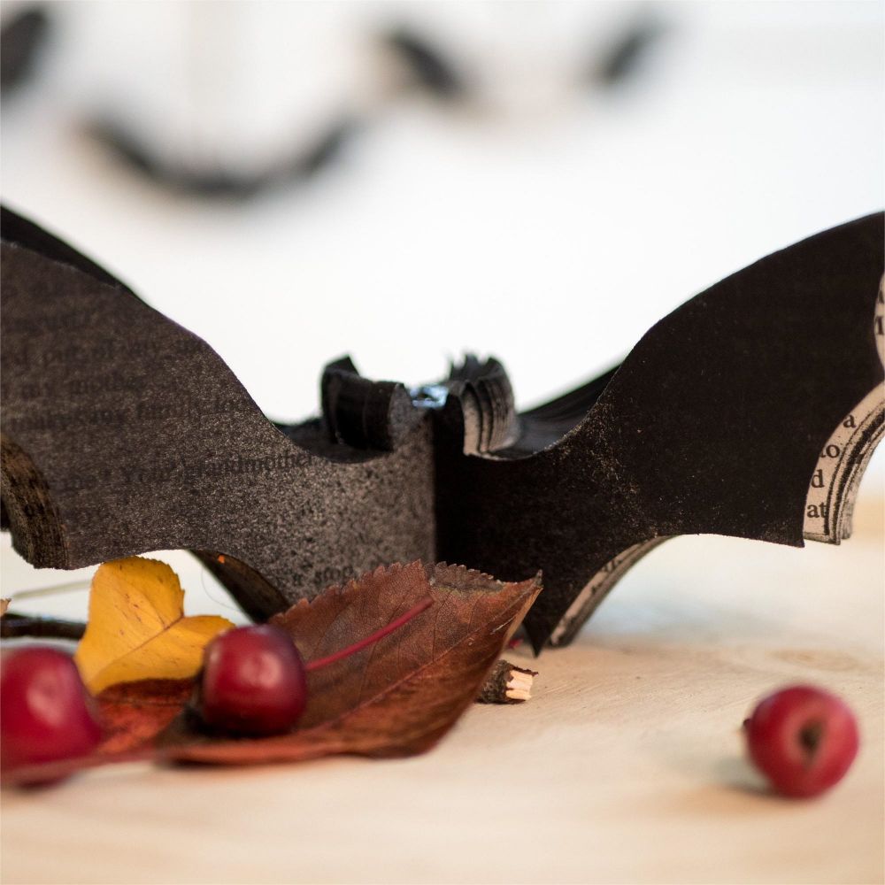 Custom-Made Book Bats Halloween Party Decor Backdrop Bat Paper Decoration