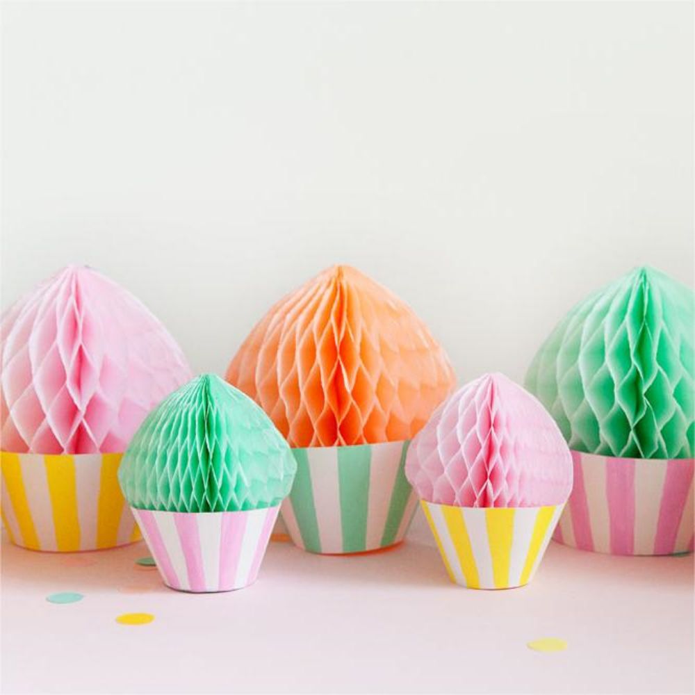 DIY honeycomb cupcake