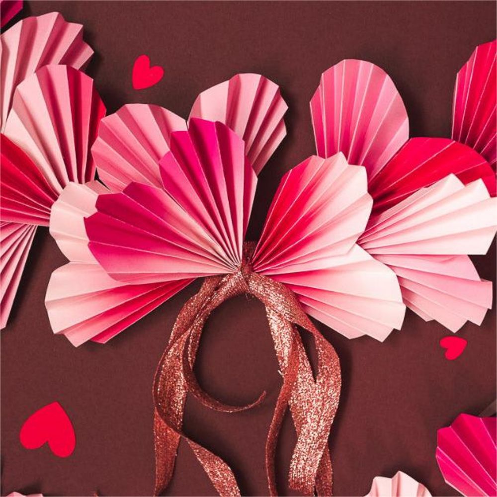 Paper Heart Wreath Valentine's Day Gifts
