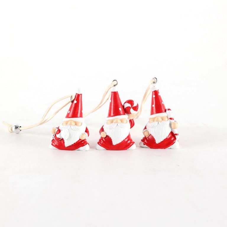 Provider of Charming Resin Christmas Pendants for Festive Tree Decor