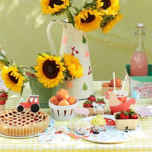 Farm Party Baking Cupcake Toppers Kit With Paper Honeycomb