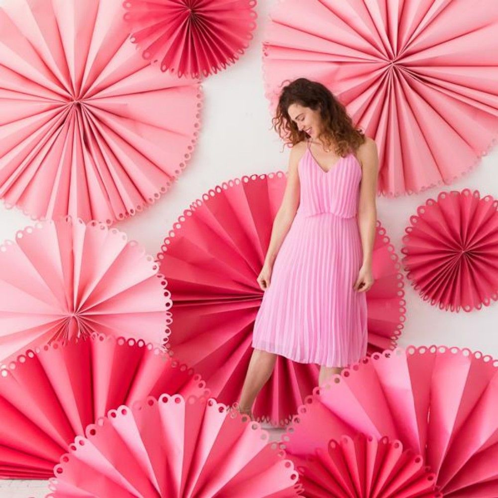 Giant Fancy Party Fan Photobooth _ Oh Happy (1)