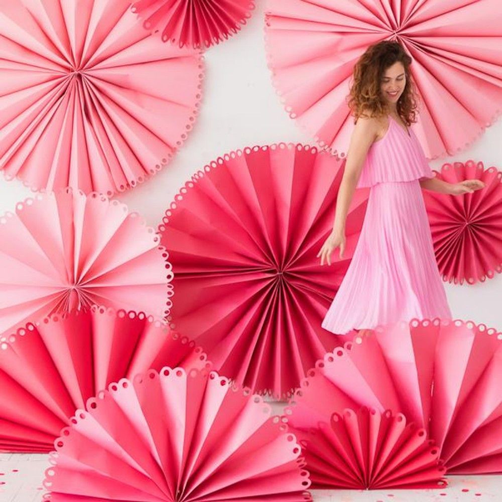 Giant Fancy Party Fan Photobooth _ Oh Happy (2)