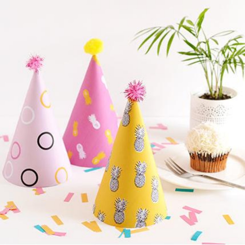 Printable pineapple party hats (5)