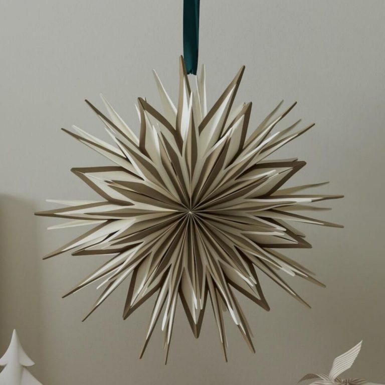 Green_Snowflake_Xmas_Dec_A_023_1_2048x