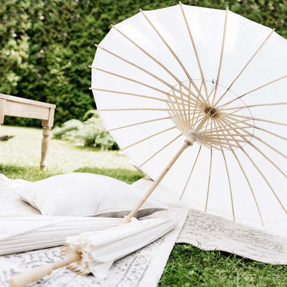 White 32 Parasol Paper Bamboo Umbrellas Wedding Party Favors