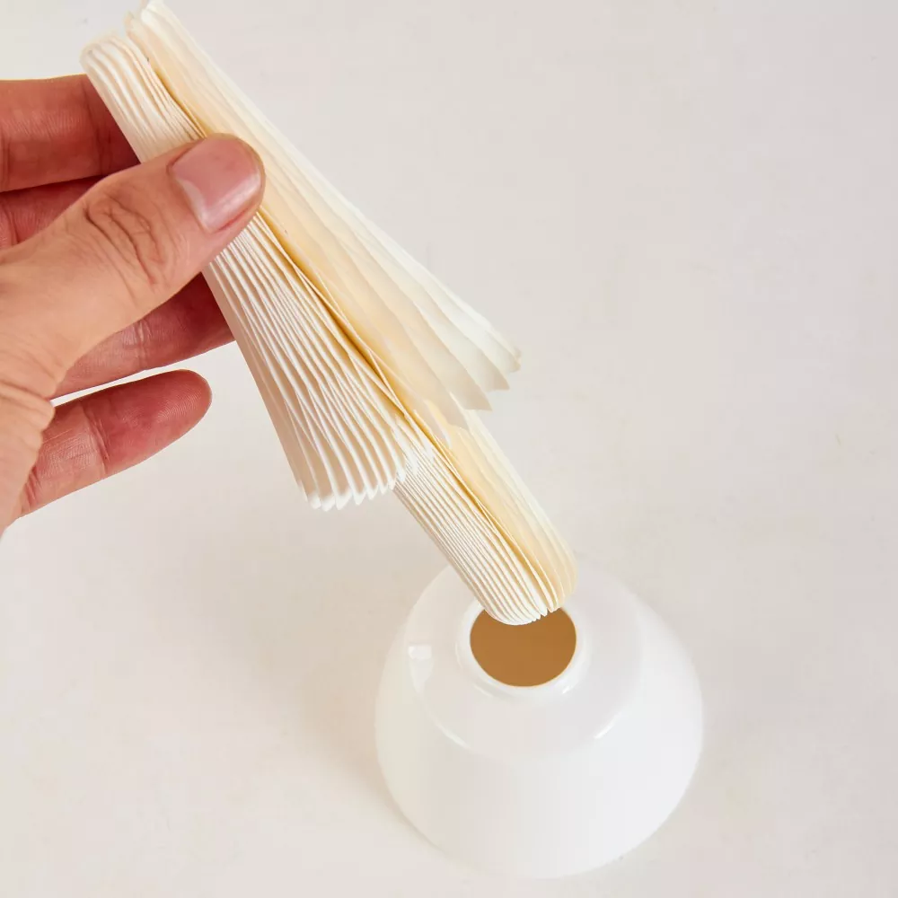 The paper used is FSC-certified and lightweight yet sturdy