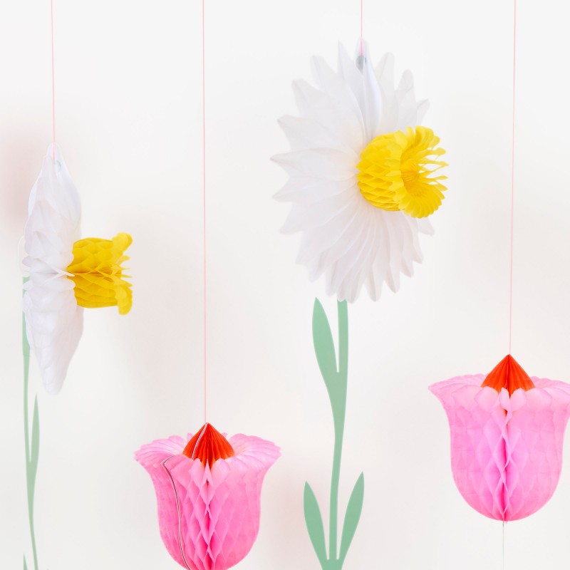 SUNBEAUTY Pink tulip and white daisy honeycomb hanging party decorations