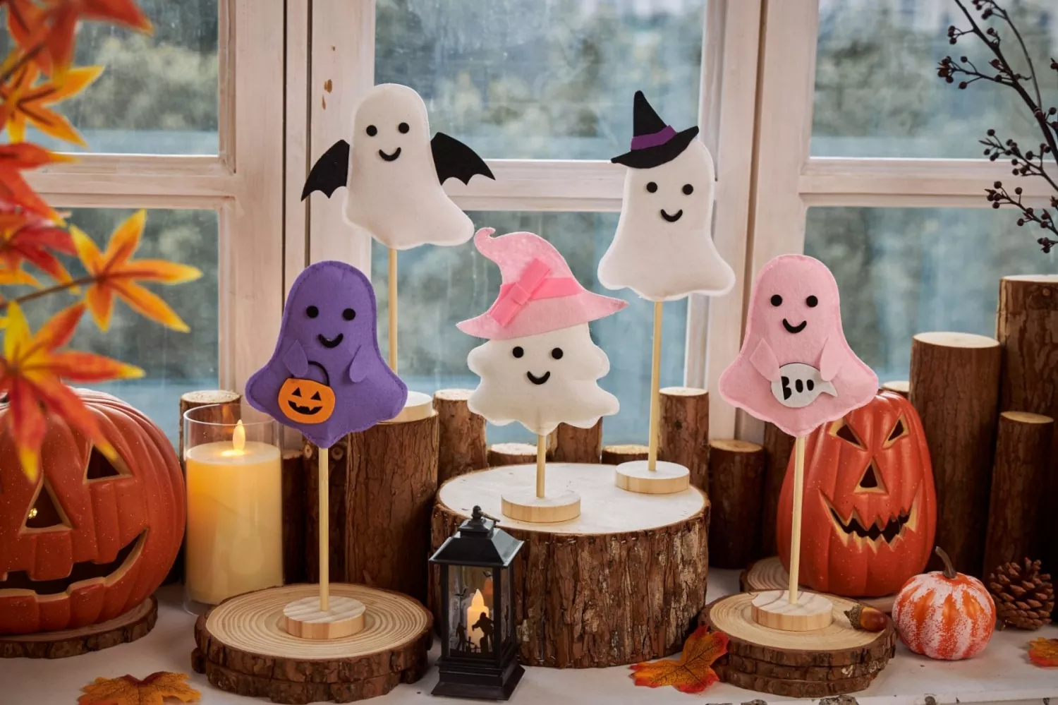 Pastel felt ghost table decor Halloween wooden stand ornaments