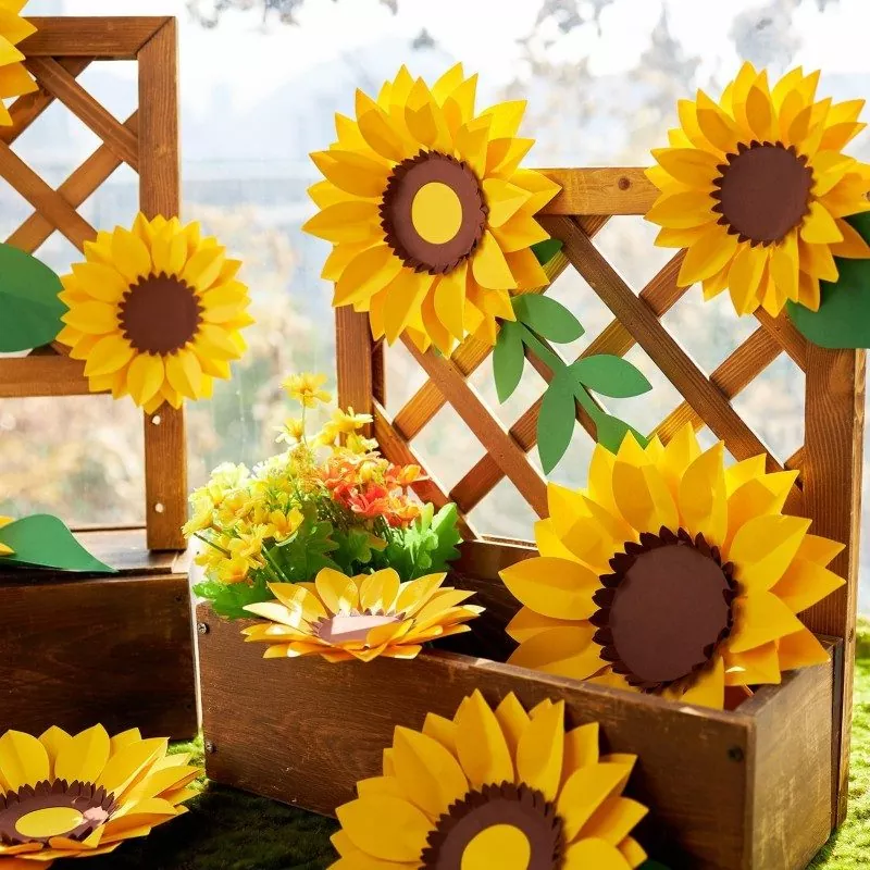 Rustic style 3D paper sunflower decor, event photo booth props